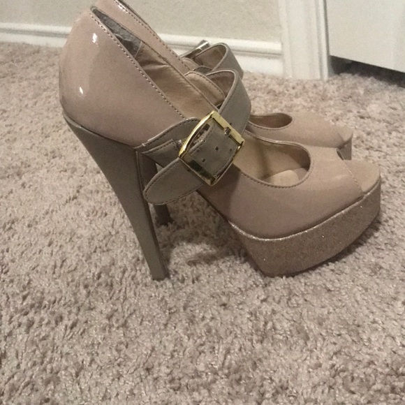 Long rose heels - Picture 2 of 3